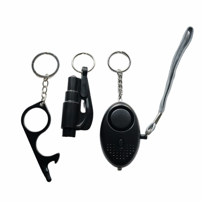 Rôzne prívesky na kľúče a osobný alarm.