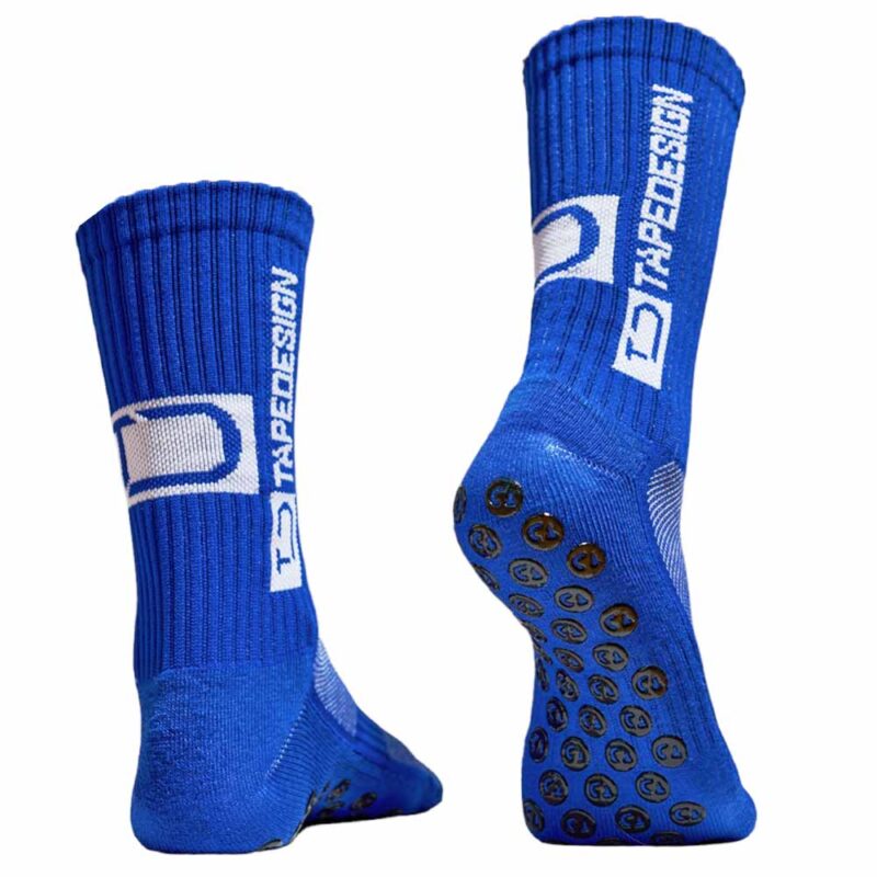 Modré športové ponožky s logom a protišmykovou plochou.