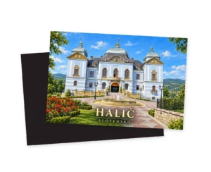 Náhľad magnetky so svetlomodrým zámkom v Haliči, striebristými kupolami a fontánou; za prednou stranou je posunutá tmavá zadná strana.