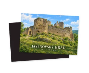Jasenovský hrad s baštou a vstupnou bránou na prednej strane magnetky, s tmavou zadnou stranou na bielom pozadí.